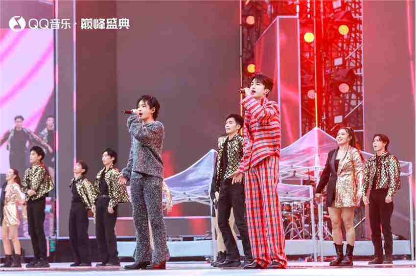 QQ音樂巔峰盛典唱響年輕聲浪，圓滿收官