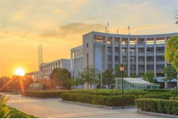 武漢211大學(xué)有哪些？2019武漢211大學(xué)名單排名榜 (7所)