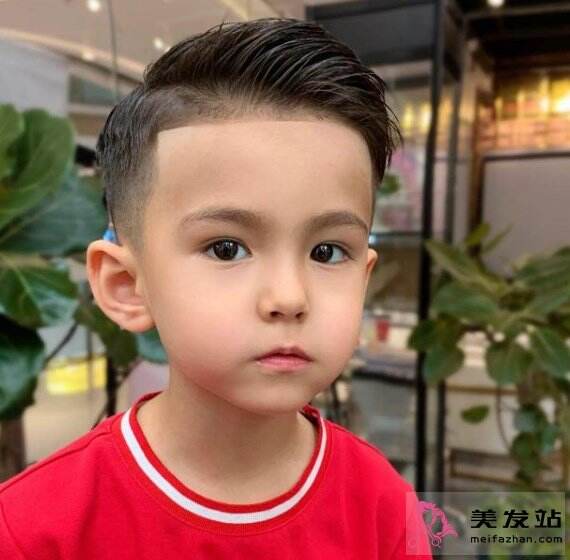 小男孩帥氣短發(fā)推薦 時尚酷炫隨你選 小男孩帥氣短發(fā)推薦 時尚酷炫隨你選