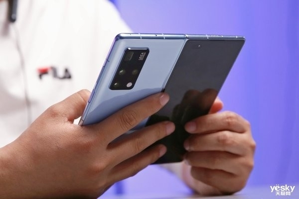 從一枝獨(dú)秀到百花齊放 聊聊那些讓我印象深刻的折疊屏