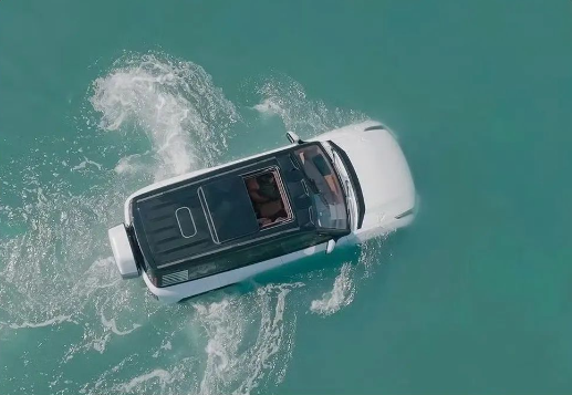 遇城市內(nèi)澇 仰望U8可以當(dāng)船開(kāi)、當(dāng)救生艇嗎 官方回應(yīng)