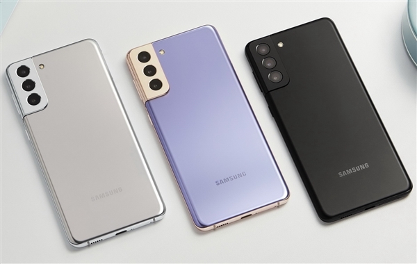 Galaxy S21/S22系列屏幕翻車(chē)出綠線！三星印度宣布免費(fèi)換屏