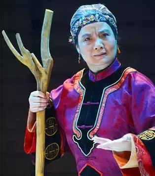 余順《不越雷池》 塵世清濁，做個(gè)正人只能不怕難 黃梅戲（余順不越雷池塵世清濁）(14)