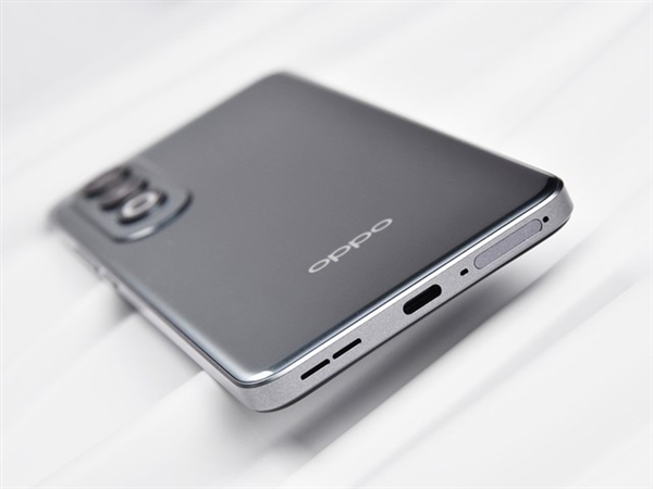 百瓦快充+5500mAh大電池同檔罕見！OPPO K12上手