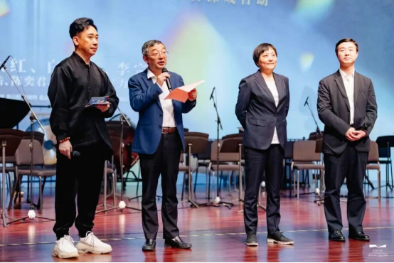 央華戲劇&莫言先生戲劇大作《鱷魚》5月將在蘇州、杭州上演