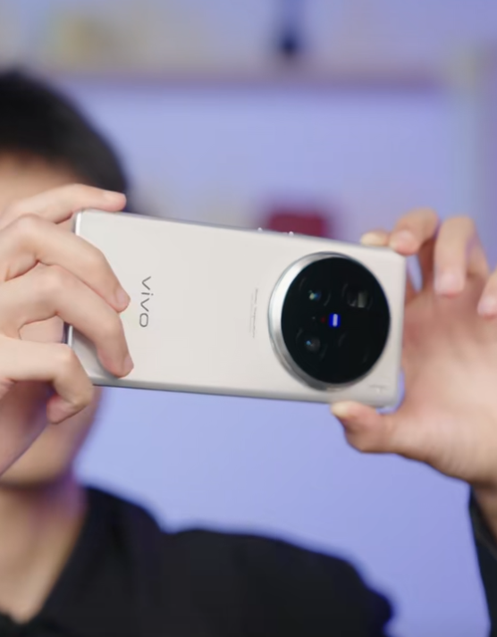 2億像素影像滅霸！vivo X100 Ultra真機上手：碩大環(huán)形相機