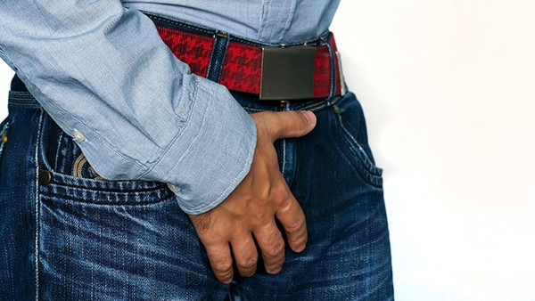 成年人偶爾會有尿失禁什么病？