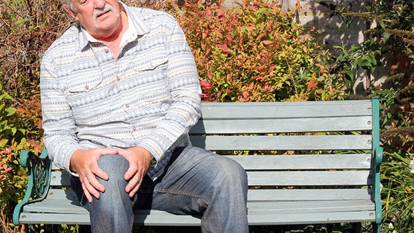 大腿骨頭疼怎么辦？