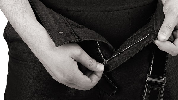 熬夜“帶來(lái)”的前列腺炎