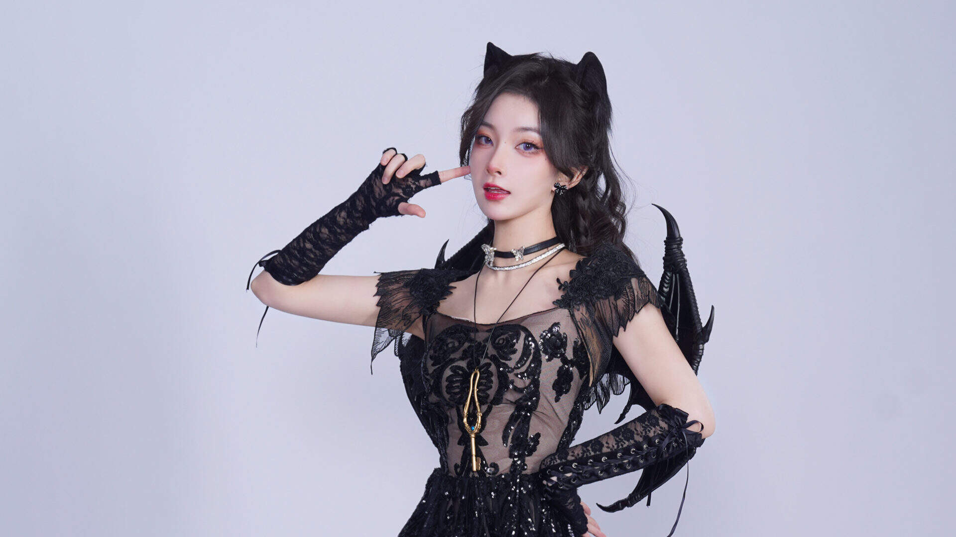 《美女，應(yīng)接不暇》：5月15日，Steam上的美女互動(dòng)與AI技術(shù)結(jié)合新玩法