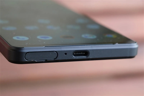 售價過萬！索尼Xperia 1 VI圖賞：無挖孔全面屏 行業(yè)罕見