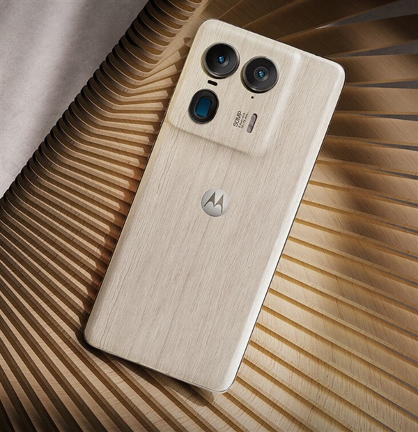 強(qiáng)驍龍8s Gen3旗艦！moto X50 Ultra發(fā)布：3999元起