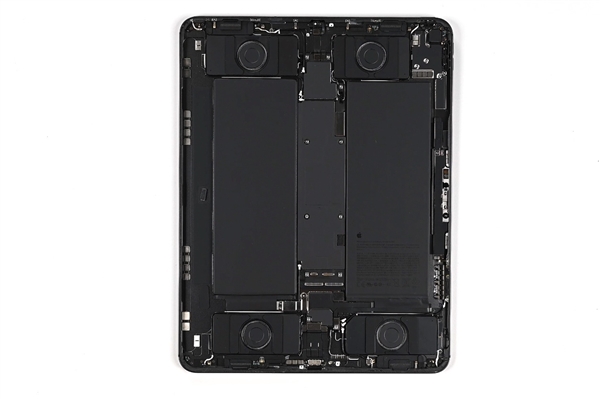 這回不容易掰彎了！蘋果新款iPad Pro暴力測試