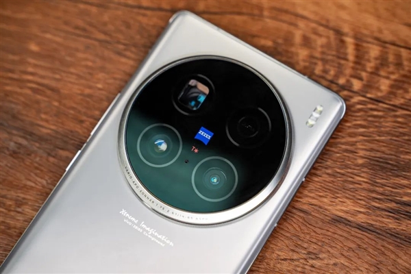 體驗(yàn)完vivo X100 Ultra 我覺得藍(lán)廠說(shuō)它滅霸還是保守了