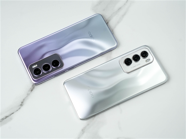 輕薄的等深四曲屏手機！一文看懂OPPO Reno12標準版和Pro版的區(qū)別