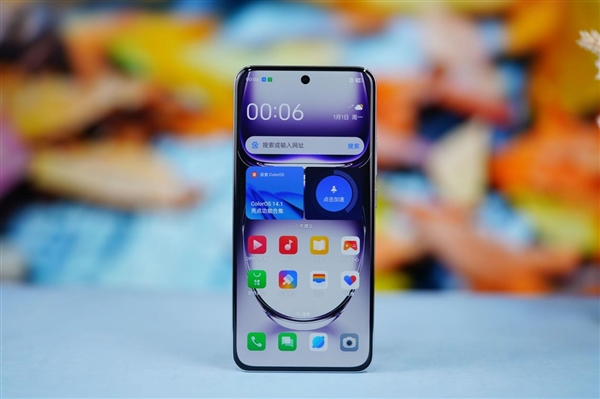 液態(tài)金屬般質(zhì)感！OPPO Reno12圖賞