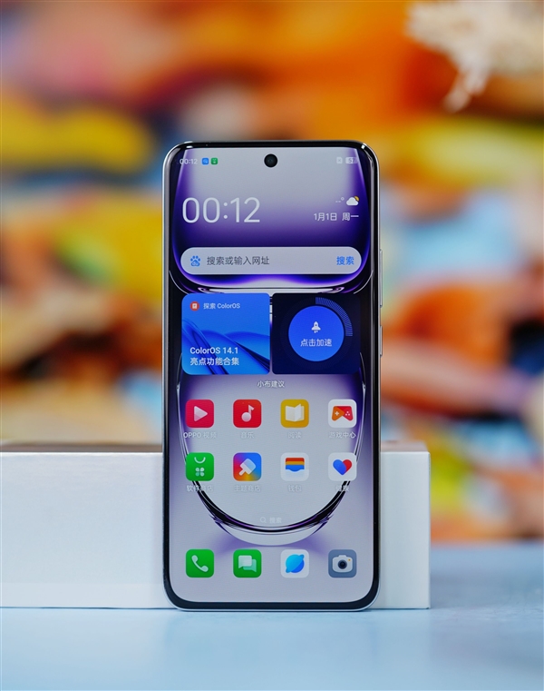 液態(tài)金屬般質(zhì)感！OPPO Reno12圖賞