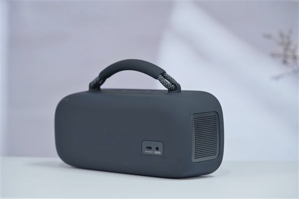 一次充電暢聽(tīng)20小時(shí)！Bose SoundLink Max手提音箱圖賞