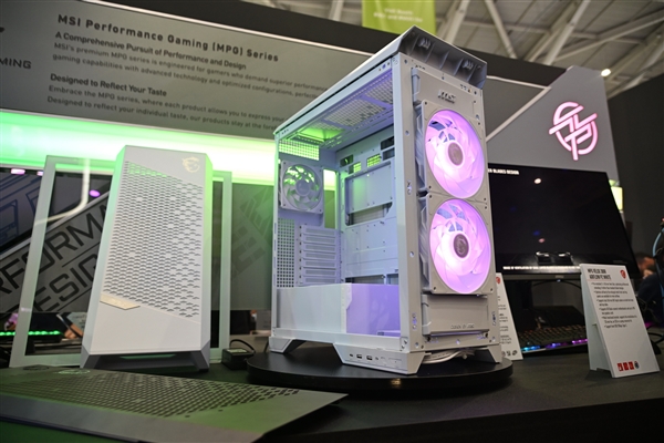 微星機電散新成果秀：優(yōu)雅堅固楓木、獨特雙層葉片