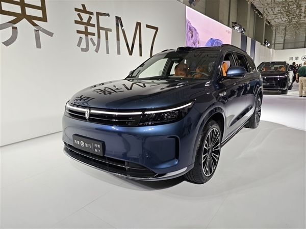 余承東盛贊國(guó)民SUV 問(wèn)界新M7 Ultra上市首周交了4349輛：創(chuàng)紀(jì)錄！
