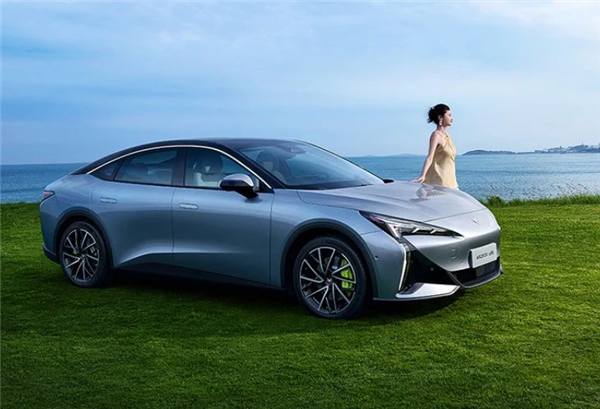 Model 3再迎強(qiáng)敵！極狐阿爾法S5明日交付：頂配21.68萬元