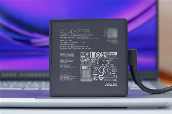 驍龍X Elite+2.8K OLED屏 華碩無(wú)畏Pro15 2024高能 AI 超輕薄本圖賞