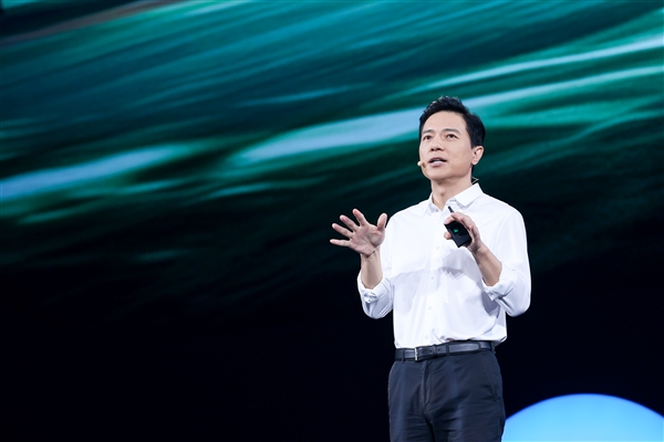 百度李彥宏稱AI跑分刷榜亂象不止：今天震撼發(fā)布、明天史詩級更新
