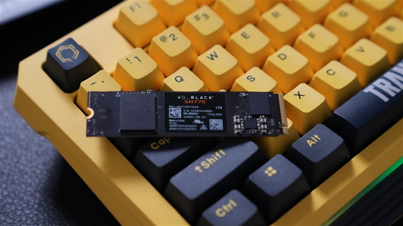 性能、價格、兼容完美均衡！西部數(shù)據(jù)SN770 1TB SSD簡測