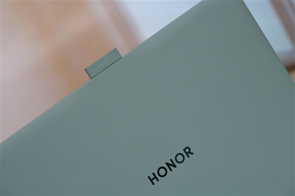 全球首發(fā)磁吸攝像頭！榮耀MagicBook Art 14圖賞