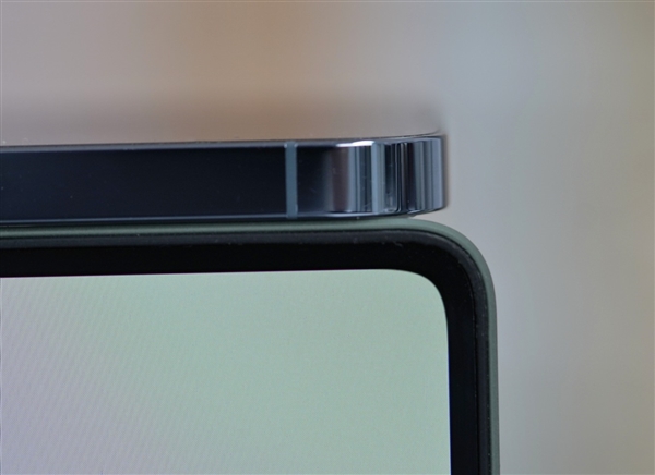 全球首發(fā)磁吸攝像頭！榮耀MagicBook Art 14圖賞