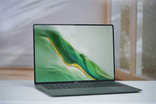 全球首發(fā)磁吸攝像頭！榮耀MagicBook Art 14圖賞