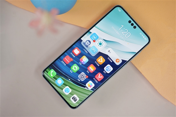 全球5G領(lǐng)導(dǎo)者沒5G！余承東：華為手機(jī)艱難時一年只賣兩千萬部
