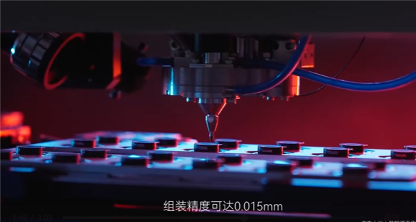“恒星”是怎樣練成的？微米級精工 華為深度揭秘伸縮鏡頭誕生過程