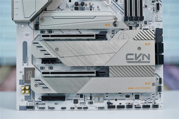 支持i9-14900K！七彩虹VCN Z790D5 ARK FROZEN方舟主板圖賞