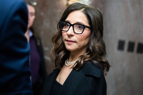 推特女CEO有名無權：馬斯克垂簾聽政