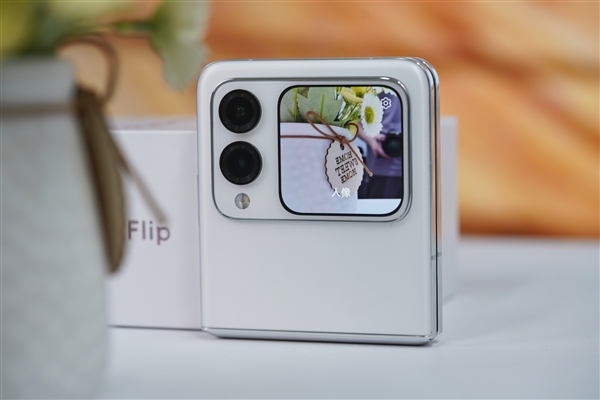 華為首款nova小折疊！nova Flip圖賞