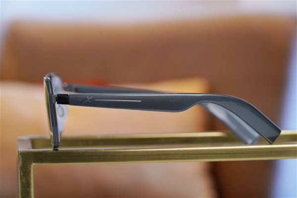 30.9克超輕設(shè)計(jì)！界環(huán)AI音頻眼鏡圖賞