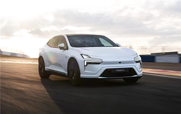 極星科技COO：有個很像保時捷的車宣傳能下賽道、2天就上墻了