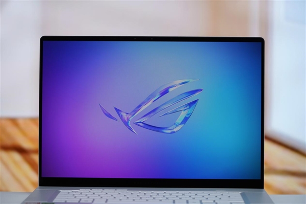 LED光線矩陣吸睛！ROG幻16 Air銳龍AI版圖賞