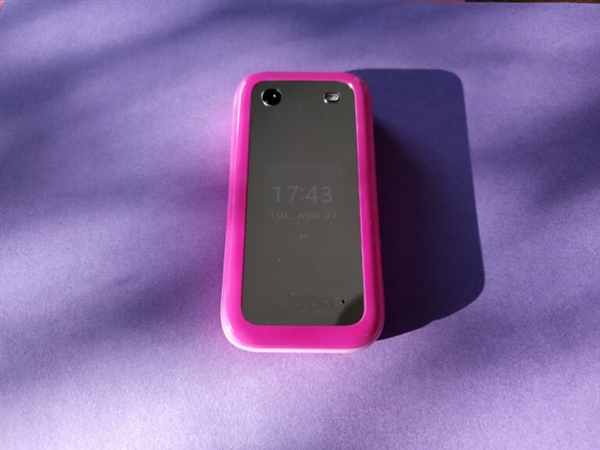 919元！HMD Barbie芭比聯(lián)名翻蓋機(jī)發(fā)布：粉色機(jī)身少女心爆棚
