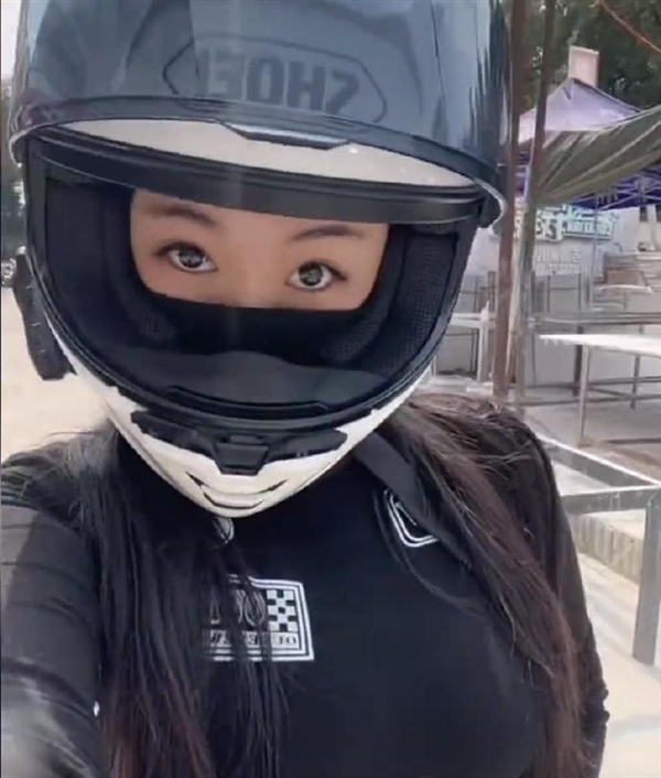 機(jī)車女網(wǎng)紅三毛子因車禍去世 網(wǎng)友感慨：真不能全面解禁摩托車