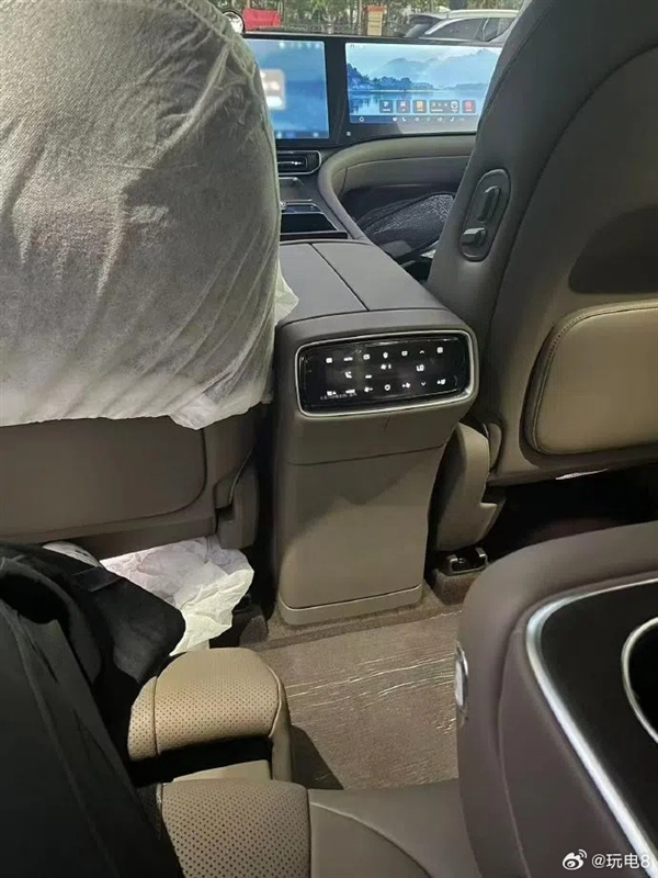 疑問(wèn)界M9五座版實(shí)車曝光：庫(kù)里南同款“攬境座椅”首次公開(kāi)