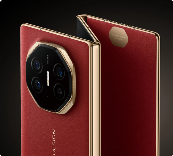 100%好評(píng)！華為Mate XT三折疊首批評(píng)價(jià)出爐：工業(yè)皇冠、秒變顯眼包