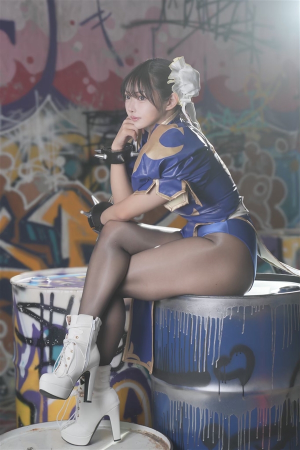 日本美女腿姐COS《街霸》春麗:肉腿完美還原