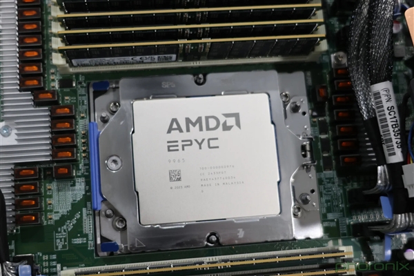 192核心384線程、5GHz起飛！AMD Zen5 EPYC首測：領(lǐng)先至強(qiáng)6幾乎40％