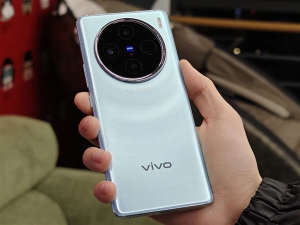 用了幾天vivo X200 Pro：我感覺友商壓力有點(diǎn)大啊