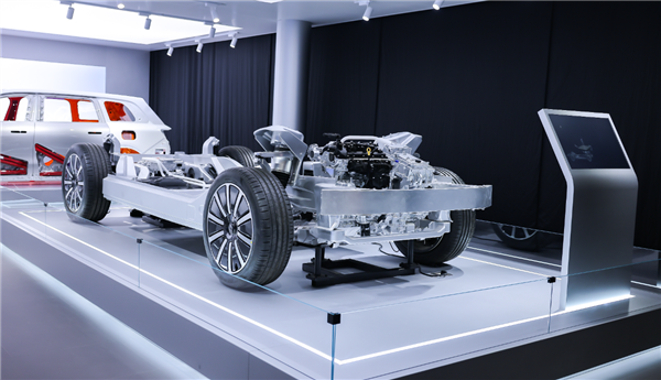 1升油發(fā)電量超3.6度：賽力斯全新一代超級(jí)增程系統(tǒng)發(fā)布