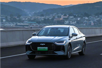 劍指比亞迪秦PLUS DM-i！奇瑞風(fēng)云A8L今日上市：滿油滿電能跑2307.8km