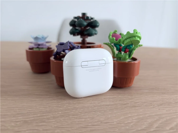 曝蘋果AirPods Pro 3支持心率、體溫監(jiān)測(cè)