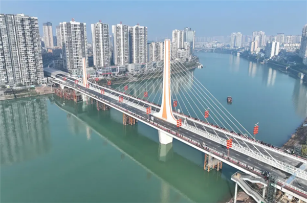 雙向六車道！四川內江麻柳壩大橋建成通車